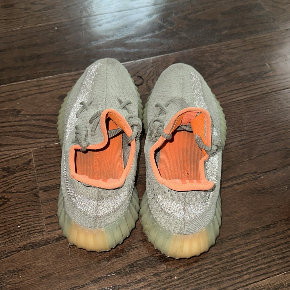 yezzy - Picture 3 of 4